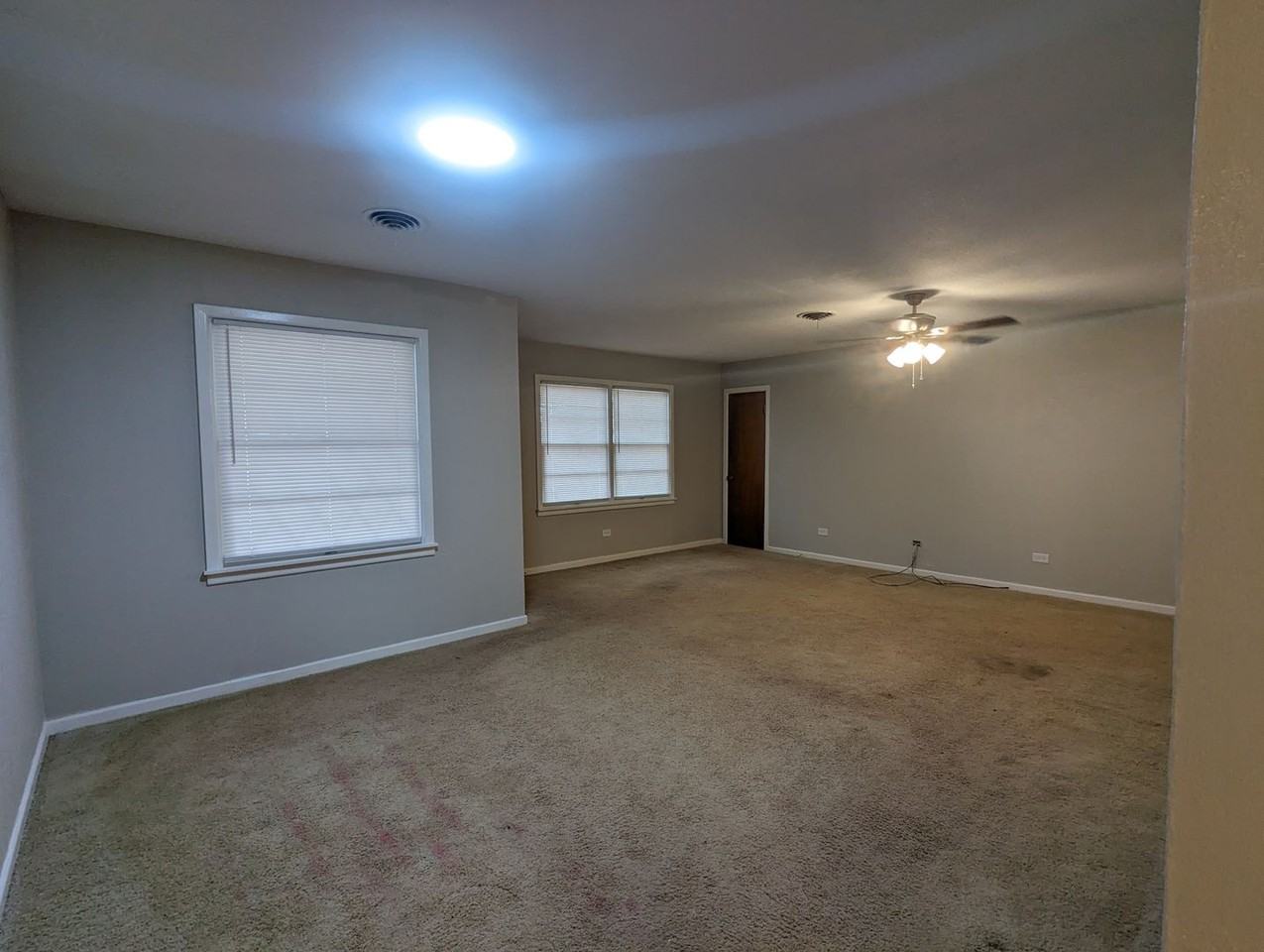 1106 E 33rd St - Photo 3 of 8