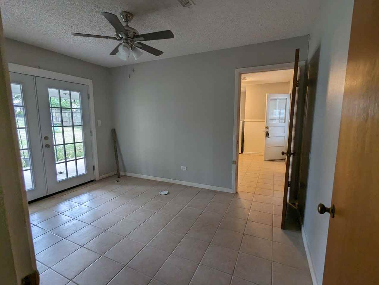 1106 E 33rd St - Photo 4 of 8