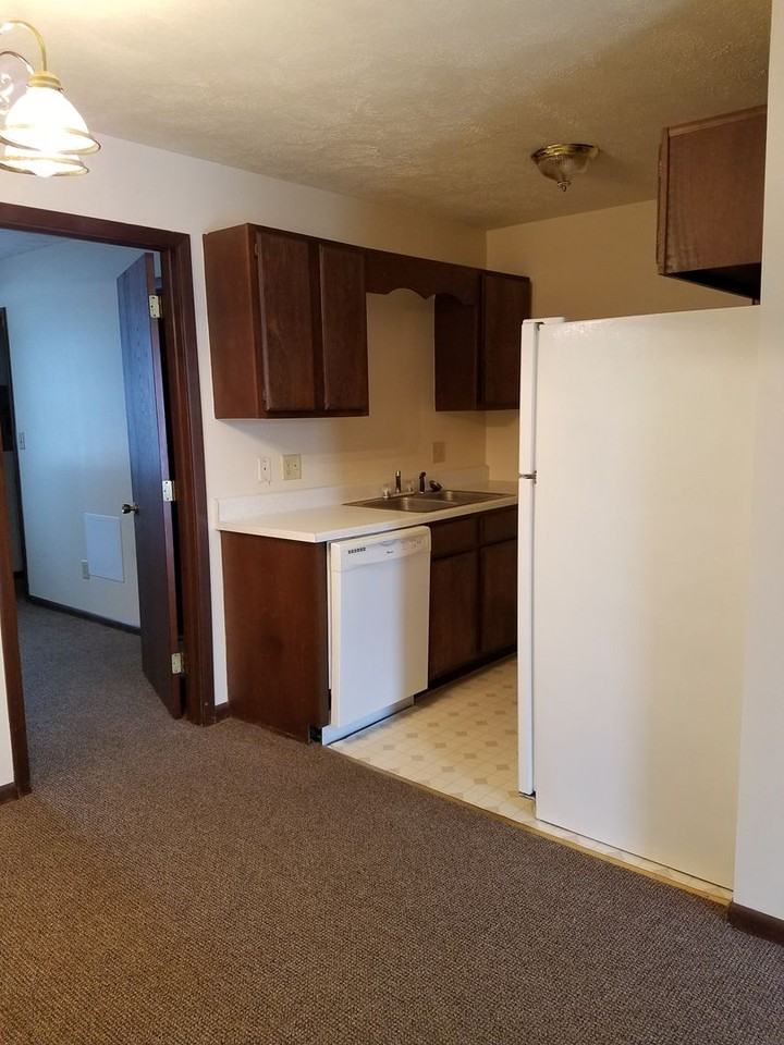 Woodside Apartments - Photo 5 of 31