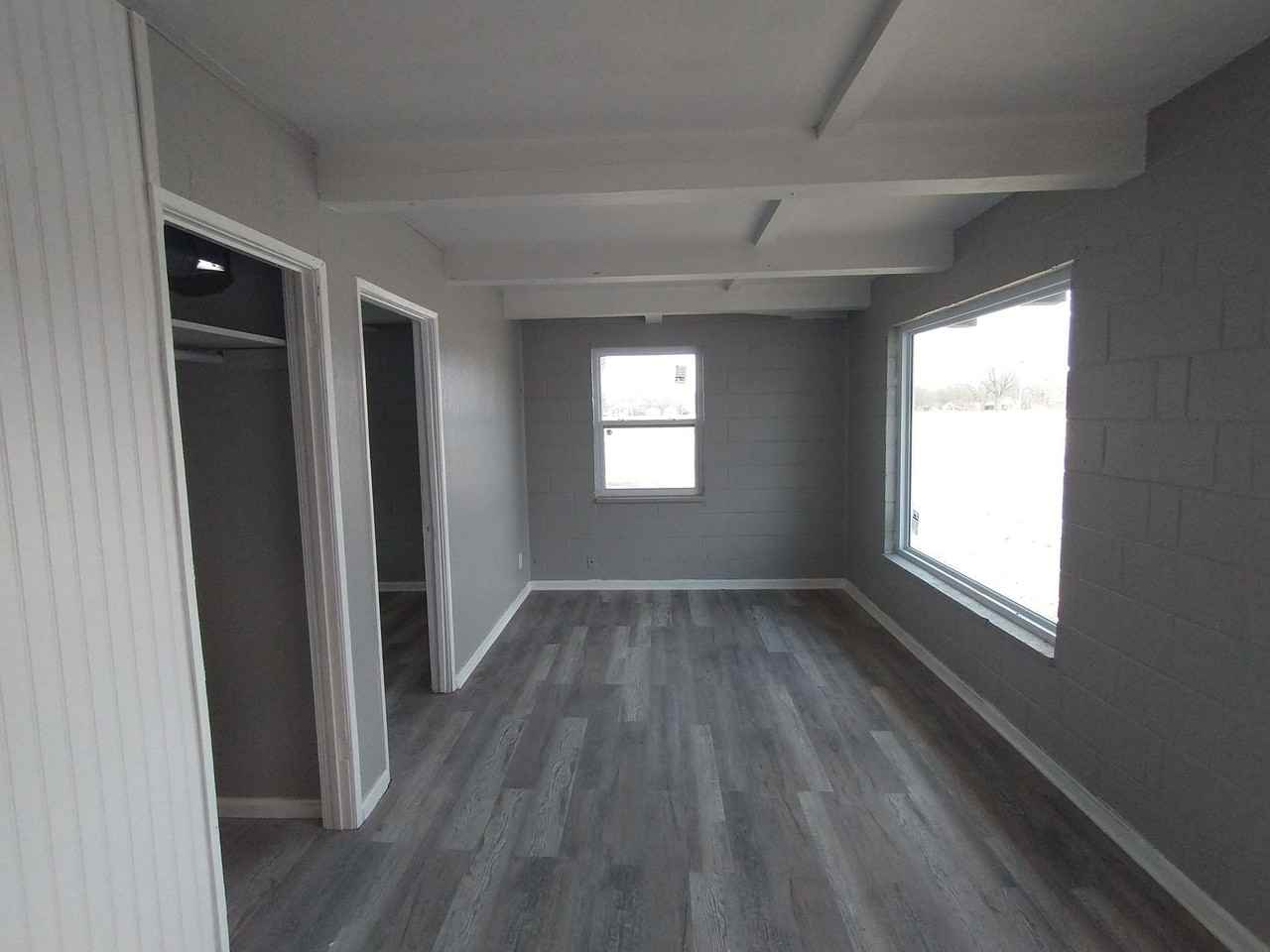 Fully remodeled duplex only blocks away from restaurants and nightlife. - Photo 3 of 5