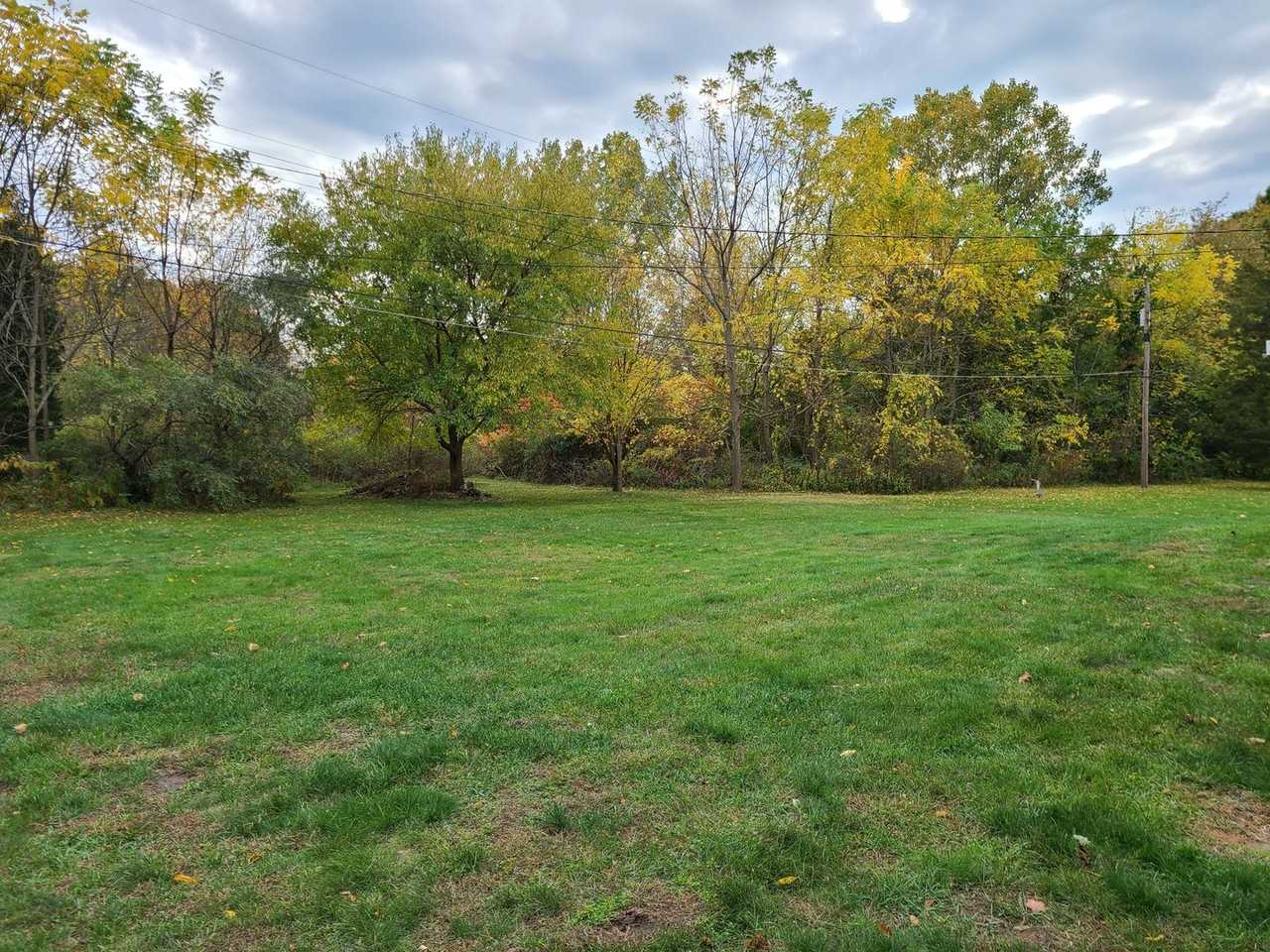 3386 Circle Dr - Photo 3 of 12