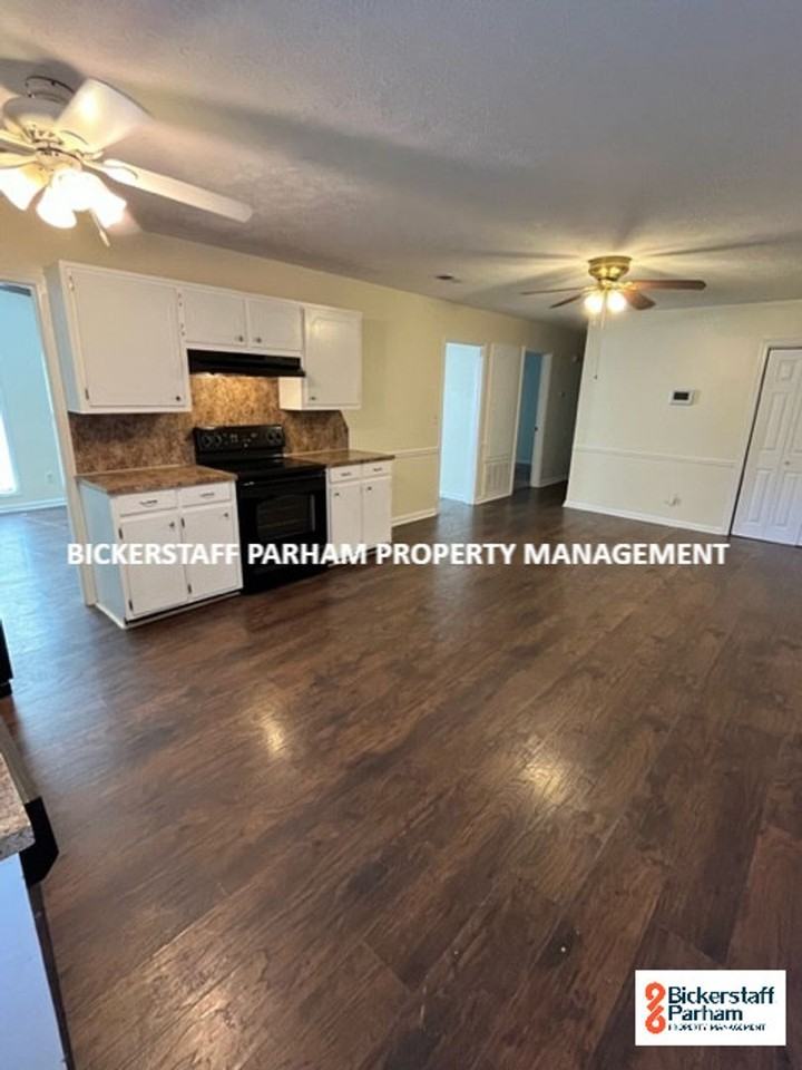 3902 Leisure Ave - Photo 5 of 33