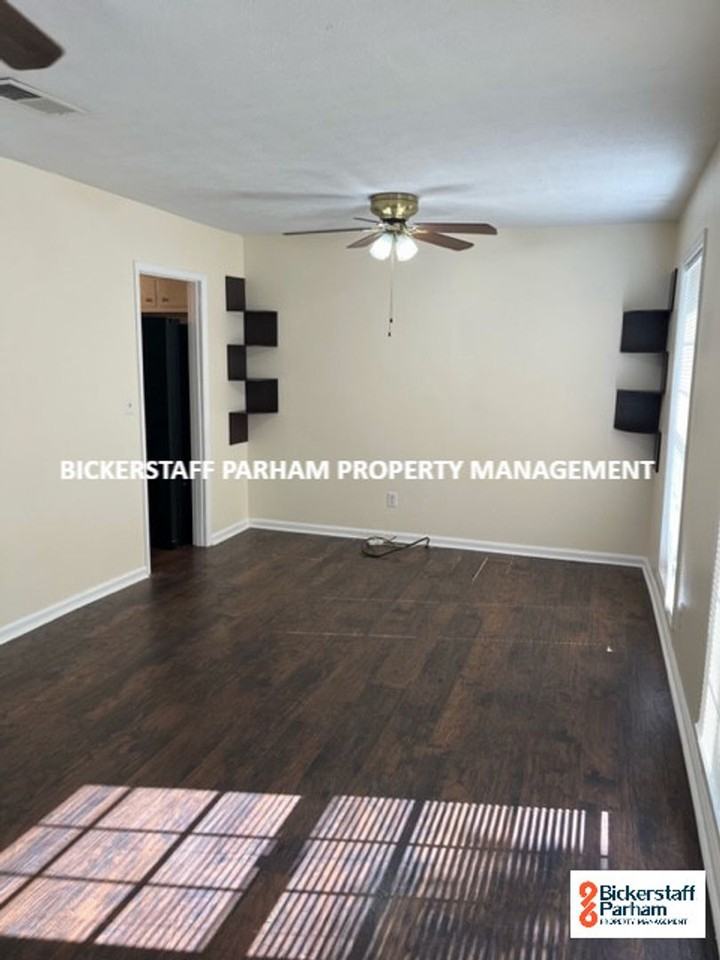 3902 Leisure Ave - Photo 7 of 33