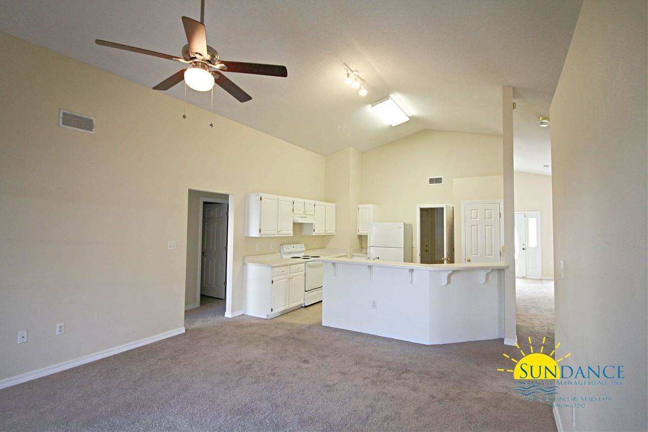 405 Pristine Water Ln - Photo 3 of 17