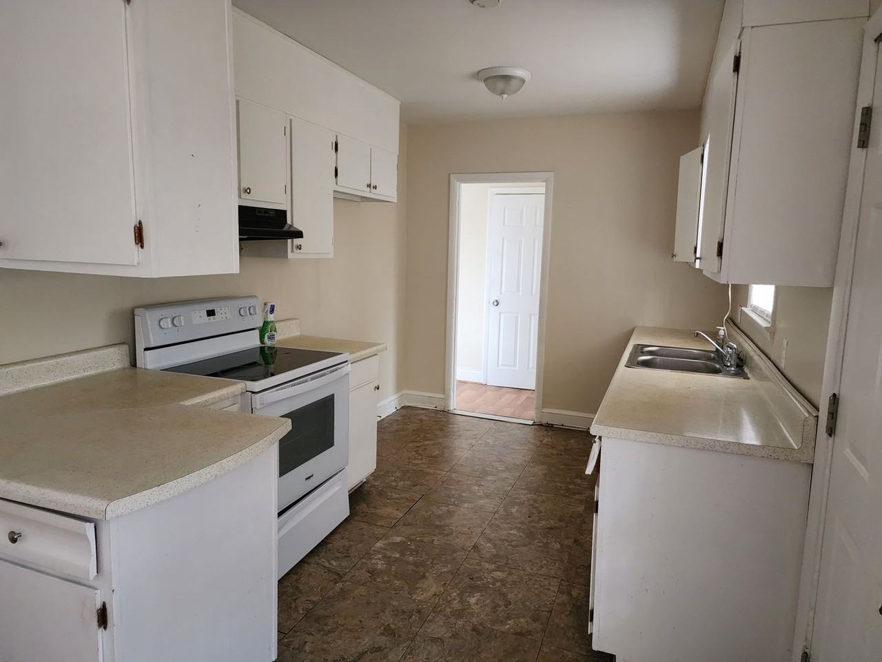 15 Fleetwood Dr - Photo 6 of 11