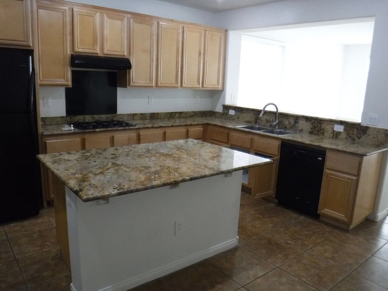 2305 Mountain Rail Dr - Photo 3 of 10