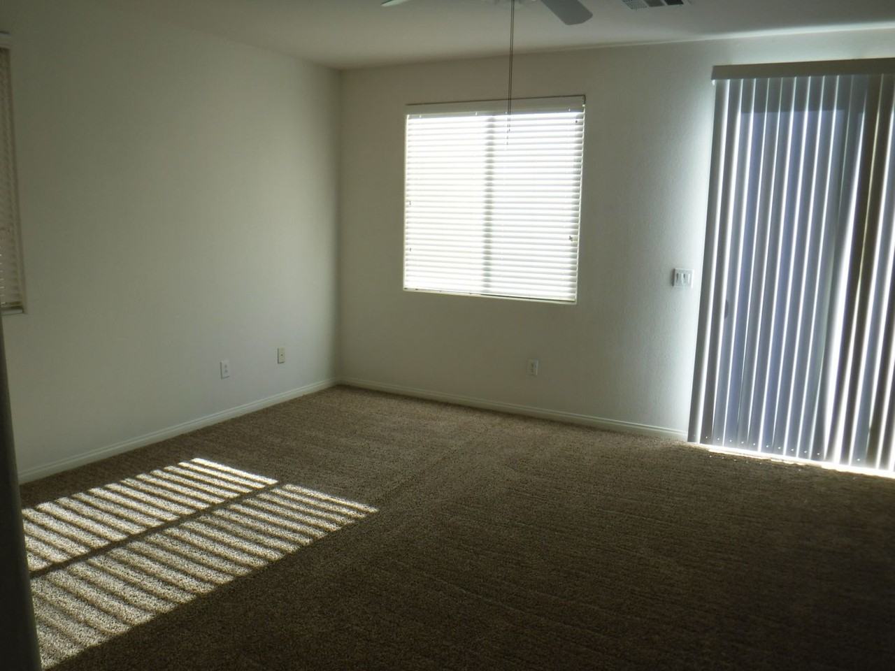 2305 Mountain Rail Dr - Photo 4 of 10