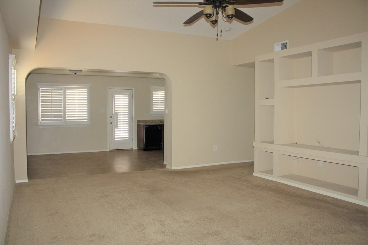 2601 Steffi Graf Dr - Photo 2 of 11
