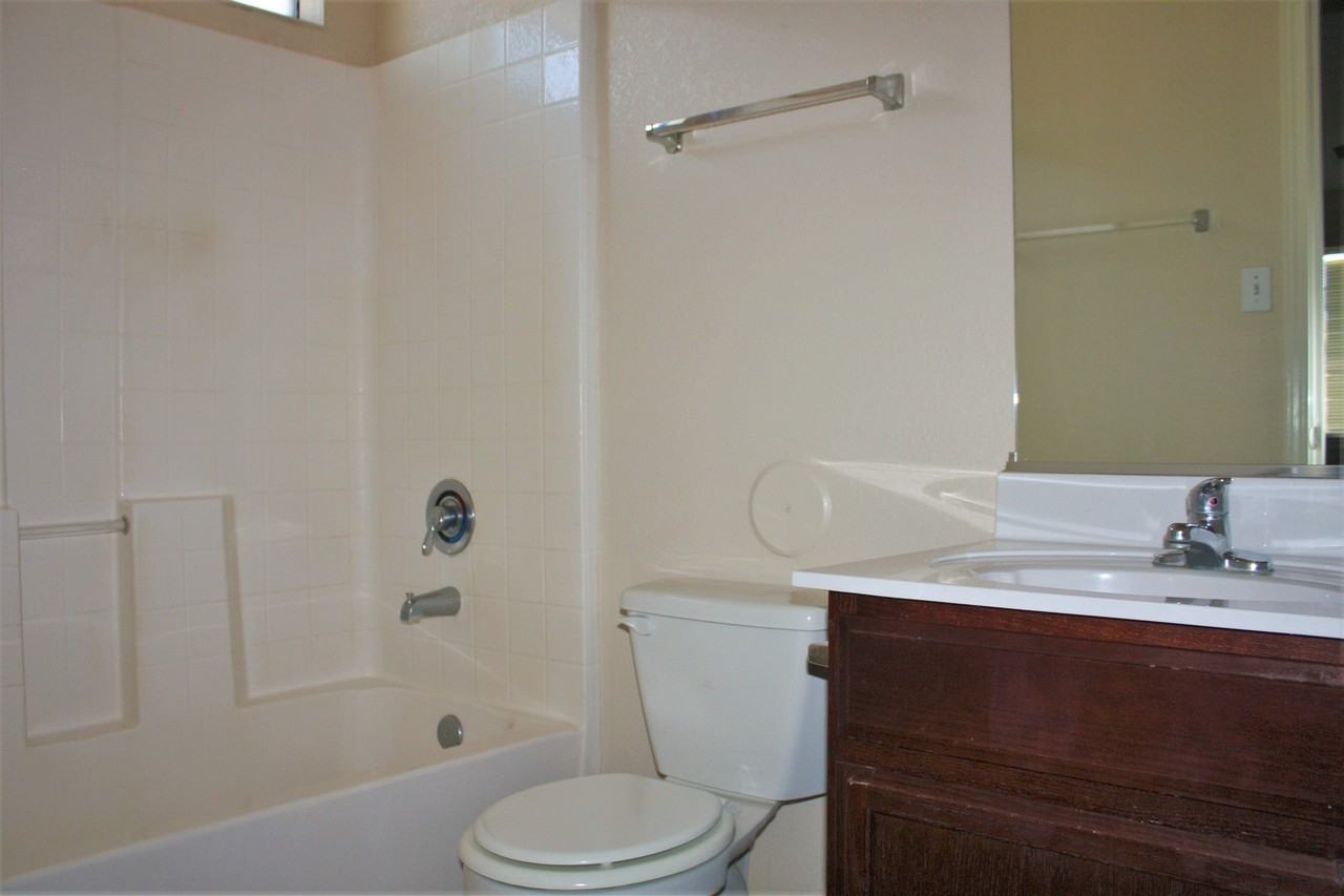 2601 Steffi Graf Dr - Photo 4 of 11