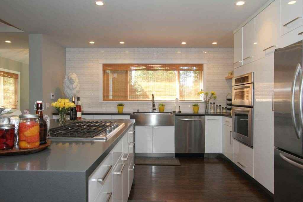 10936 Eastside Rd - Photo 4 of 17