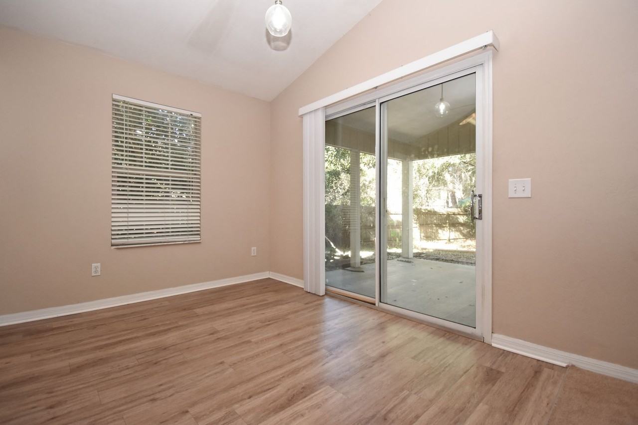 8318 Sw 64th Pl - Photo 5 of 23