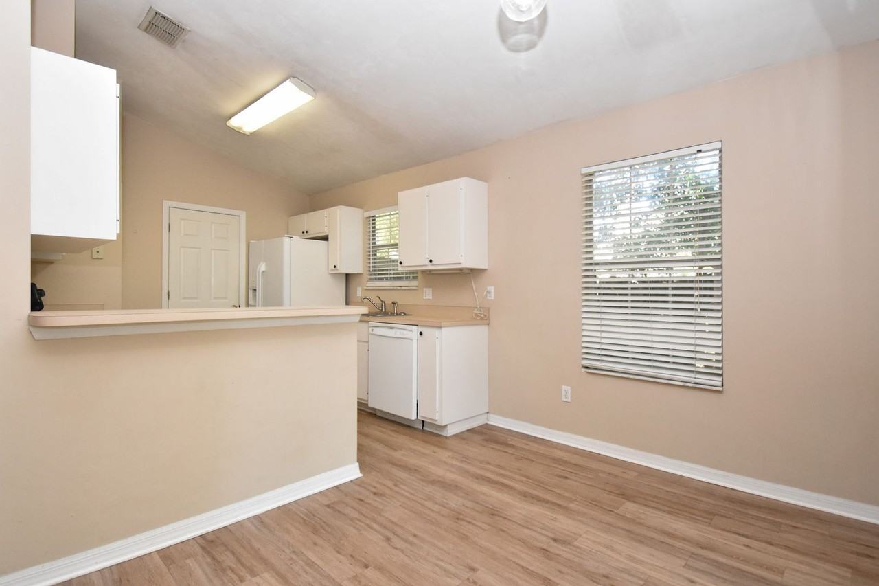 8318 Sw 64th Pl - Photo 6 of 23