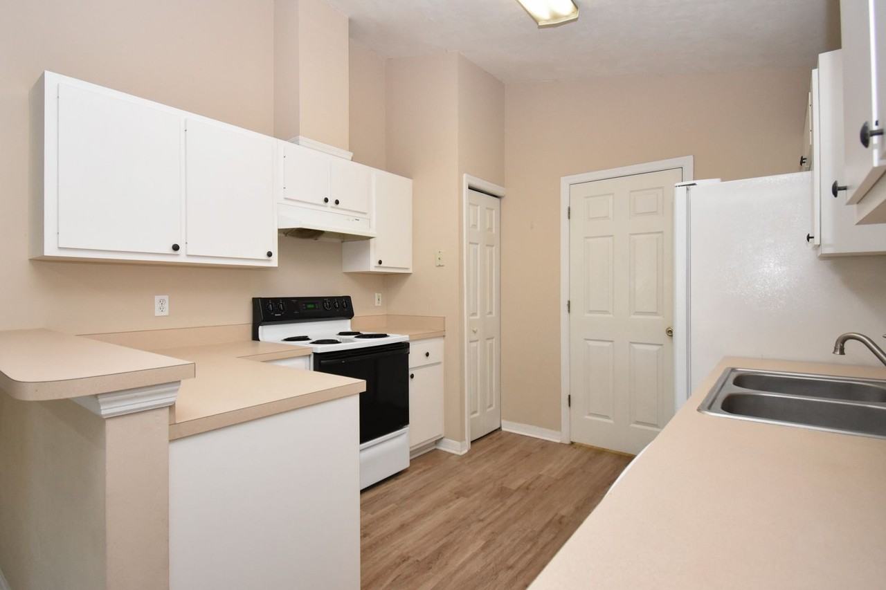 8318 Sw 64th Pl - Photo 7 of 23