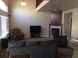 8943 S Heights Dr - Photo 5 of 8