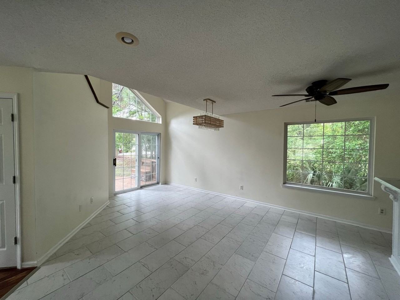 1635 Pondside Dr - Photo 6 of 43