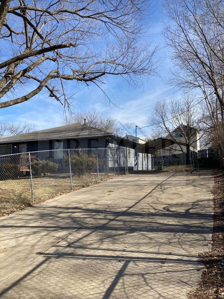 5935 Cypress Pl - Photo 3 of 35