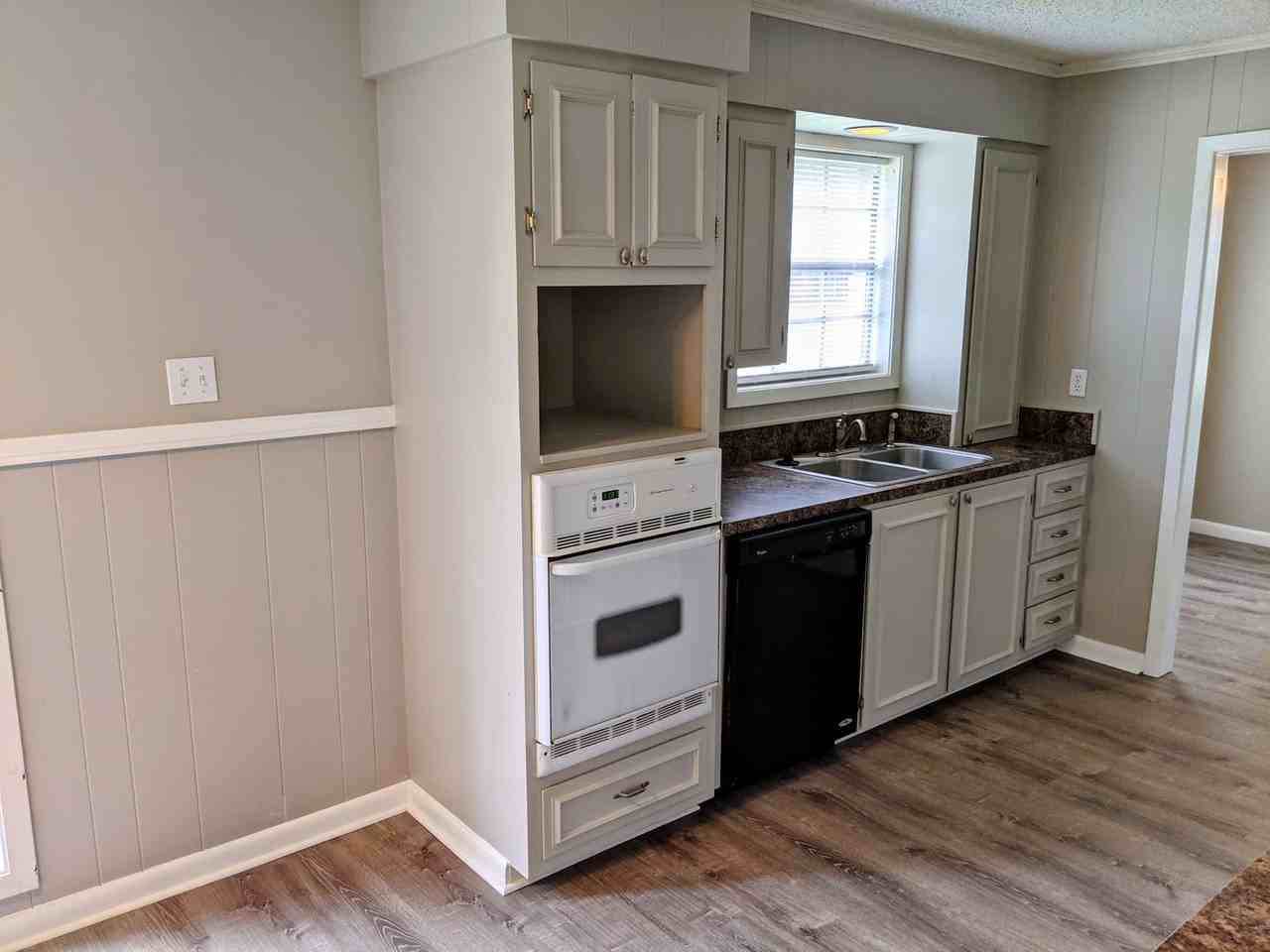 300 Highland Dr - Photo 5 of 22