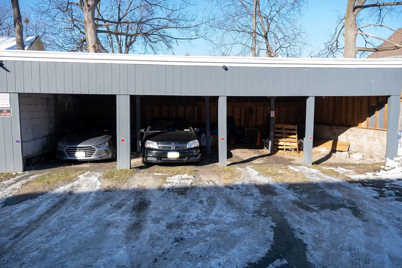 Wendell 1047 - 1049 - Photo 3 of 3