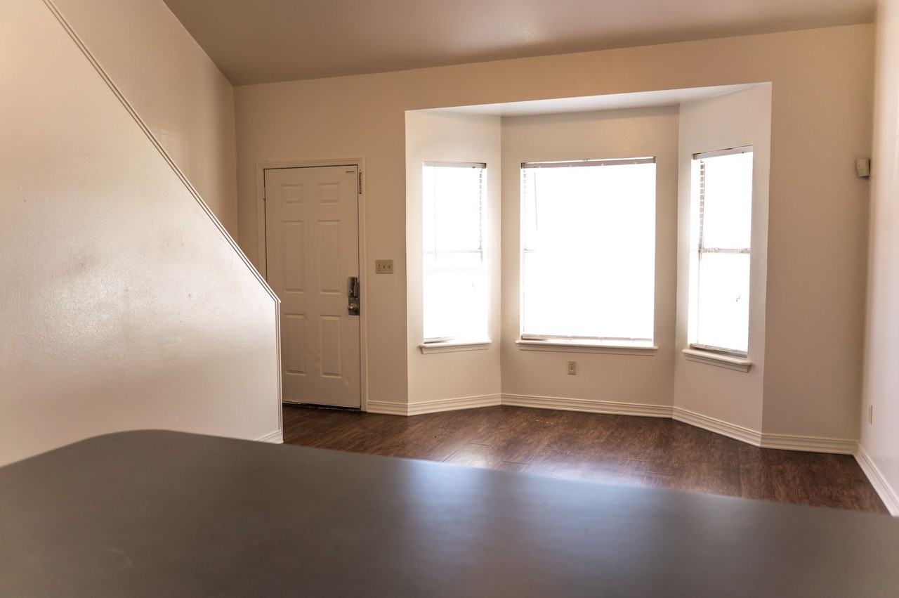 2br 2.5 bath with washer/dryer - Photo 6 of 19