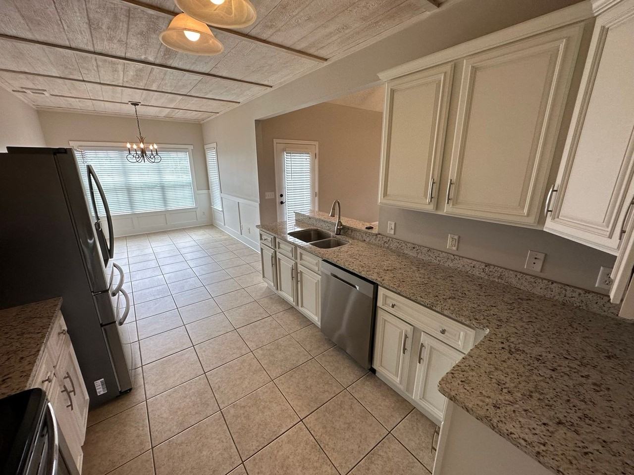 400 Old Kennedy Ln - Photo 2 of 21