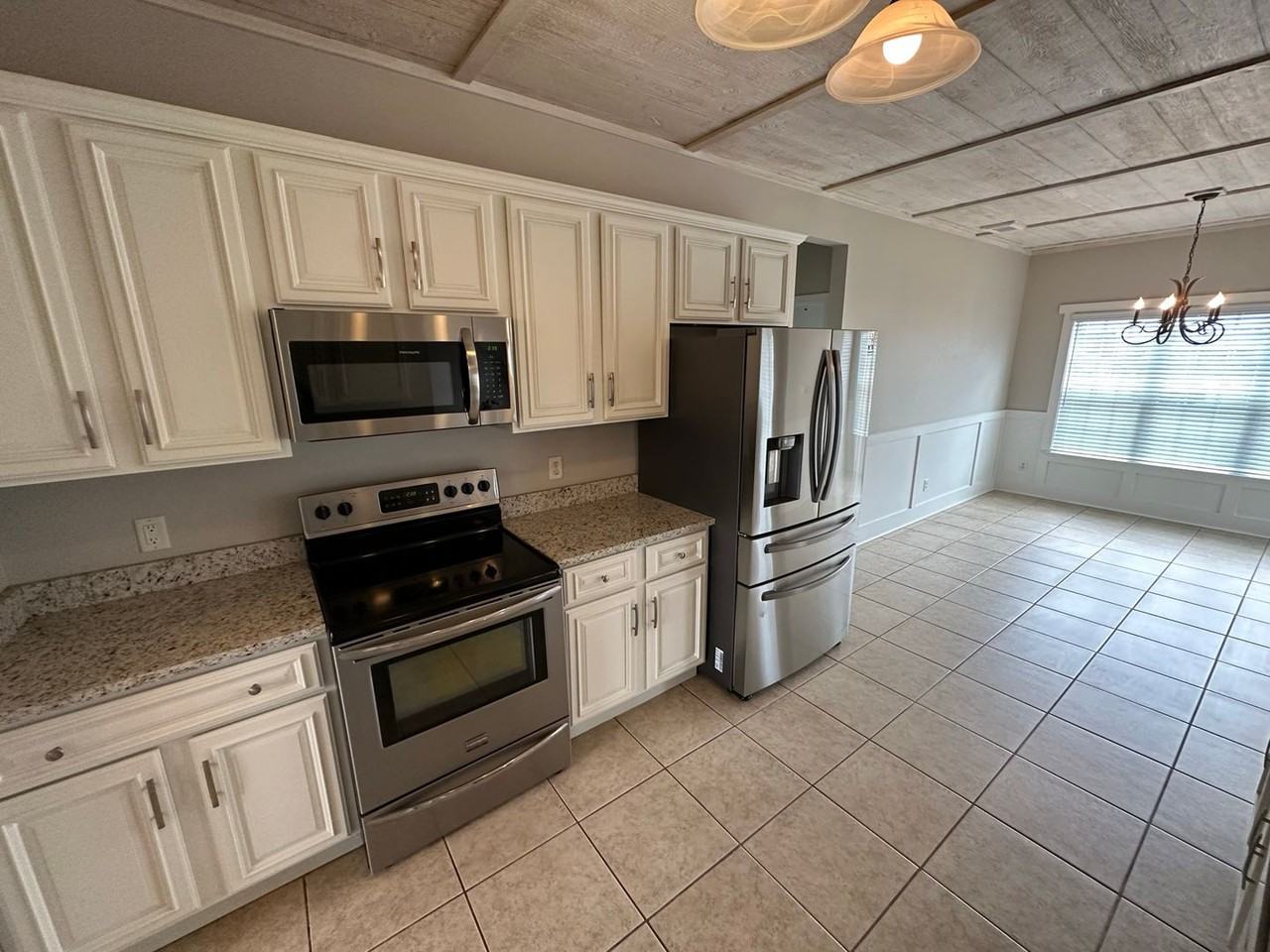 400 Old Kennedy Ln - Photo 3 of 21