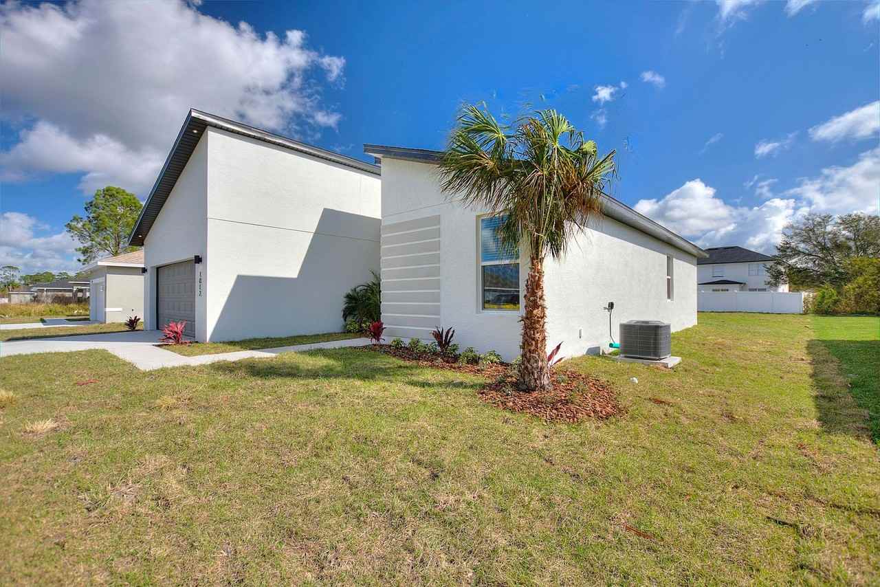 1339 Congo Ct - Photo 5 of 34