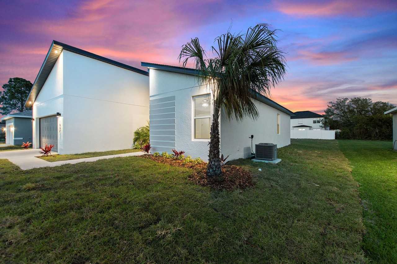 1339 Congo Ct - Photo 6 of 34