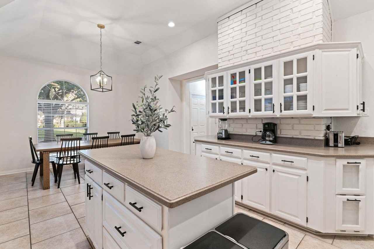 7701 Ridgeway Ct #NA - Photo 4 of 42