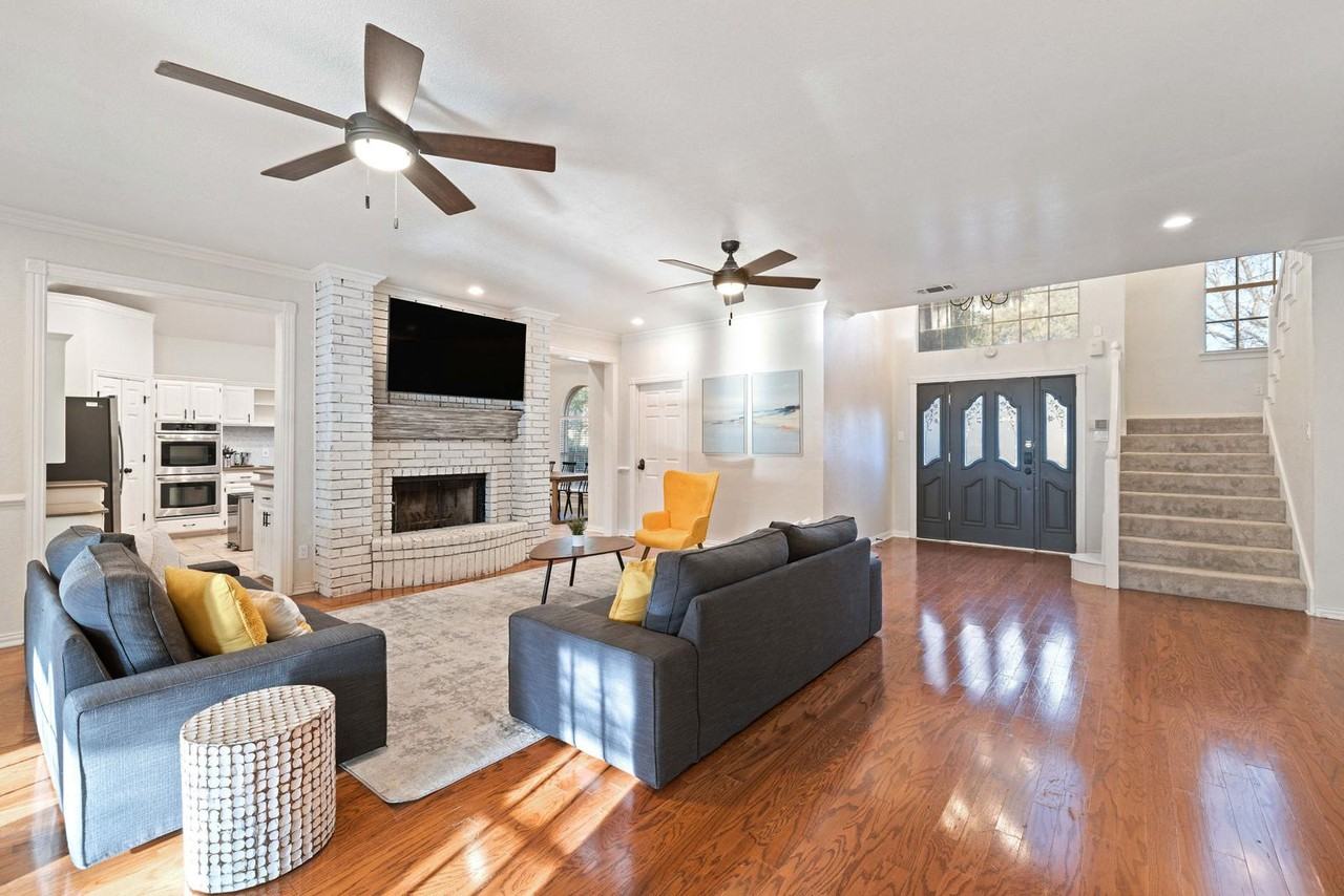 7701 Ridgeway Ct #NA - Photo 6 of 42