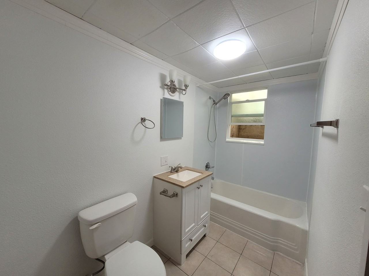 2120 Russell Ave #4 - Photo 3 of 19