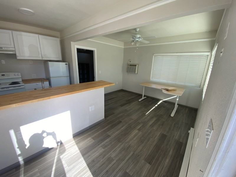 971 W Main St #C - Photo 3 of 5