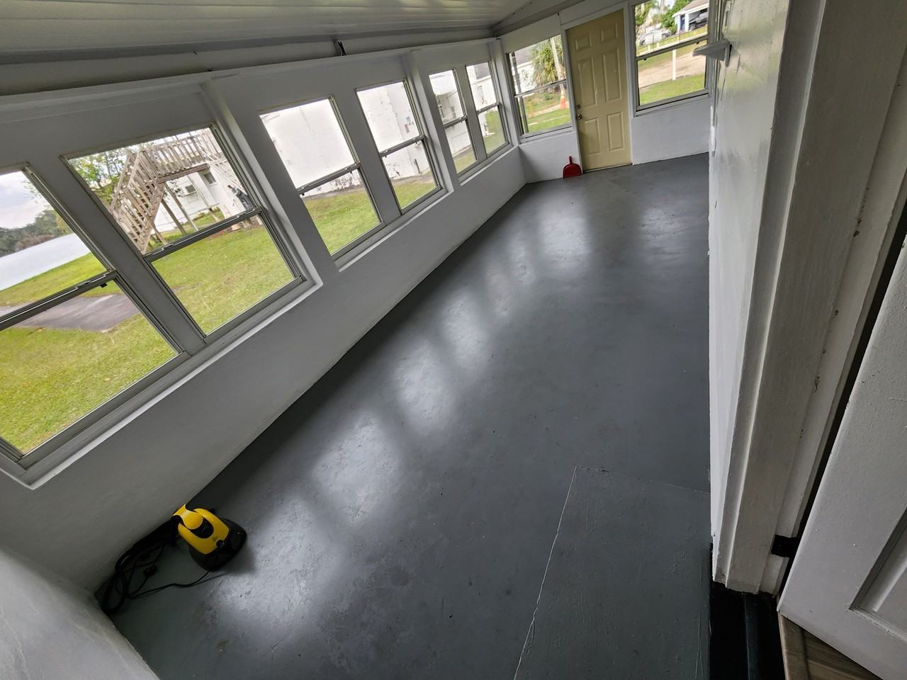 1515 W Washington St #14 - Photo 3 of 17