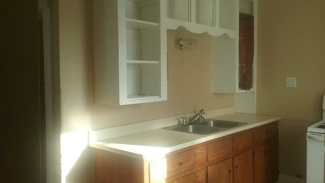 317 Washington St #1331B - Photo 2 of 10