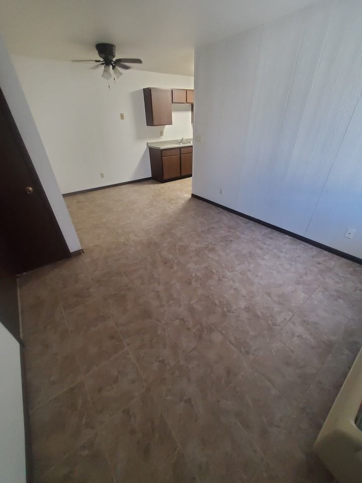 1711 La Crescent St #110 - Photo 2 of 11