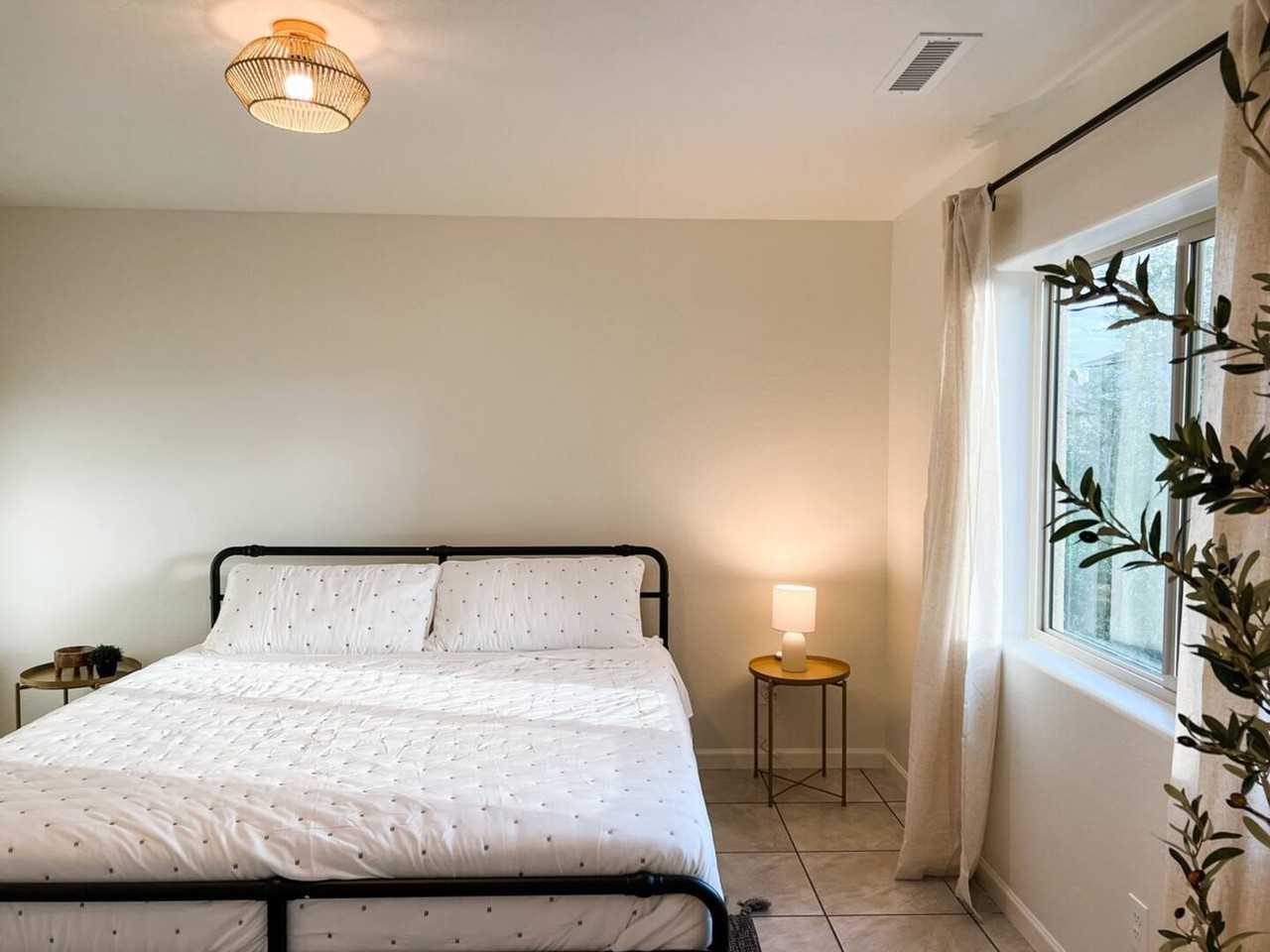 8503 E Leigh Dr #3 - Photo 5 of 10