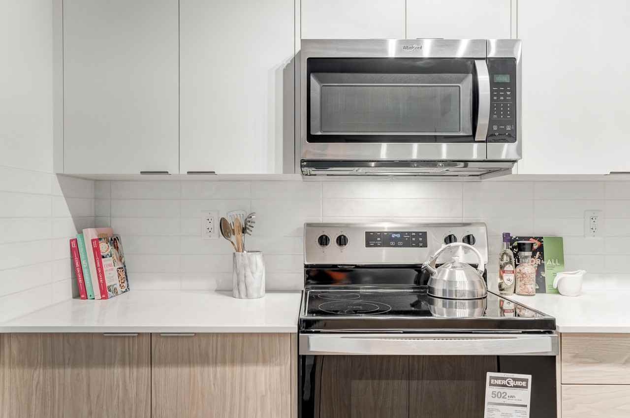 THE HUDSON IN MARDA LOOP Apartments 3360 16 St Sw, Calgary, AB T2T