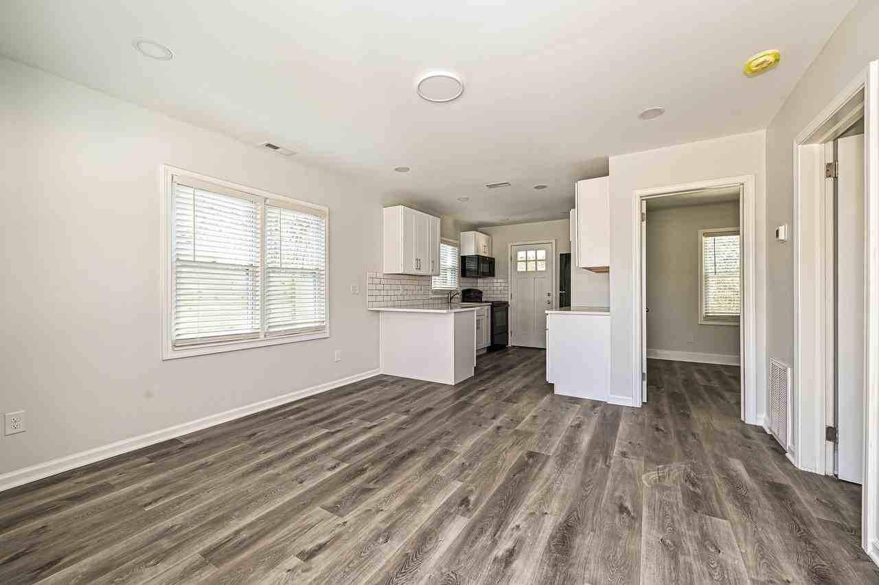 1935 Irma St #1 - Photo 3 of 21