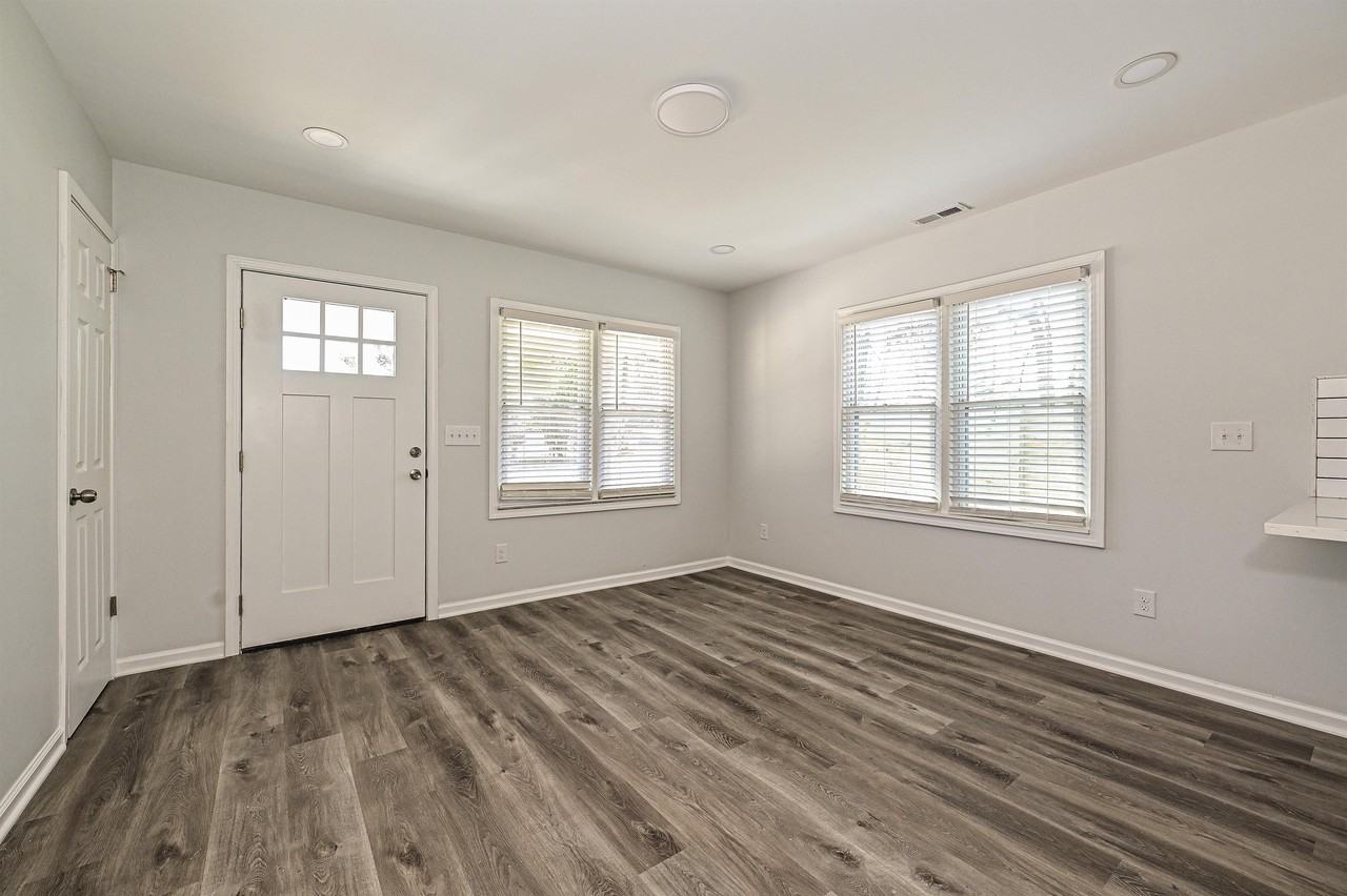 1935 Irma St #1 - Photo 4 of 21