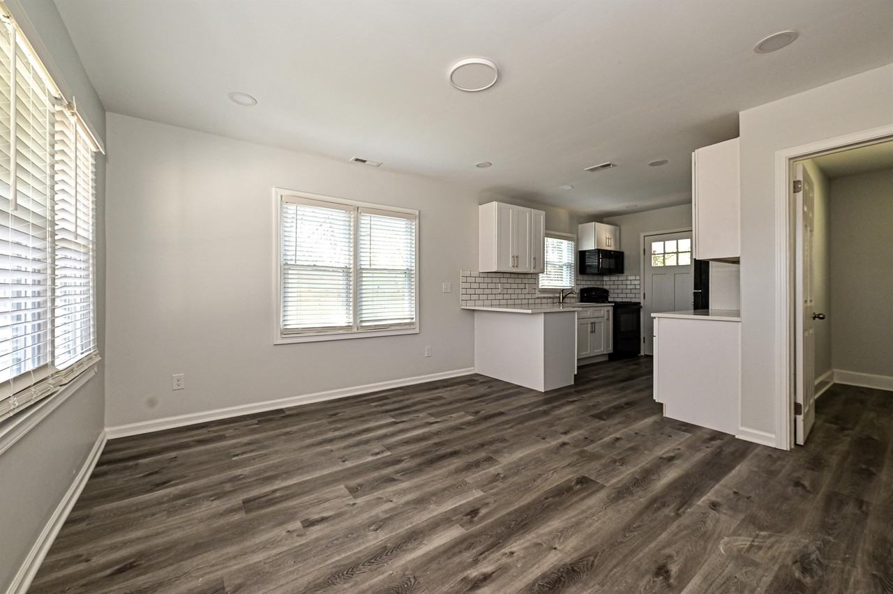 1935 Irma St #1 - Photo 5 of 21