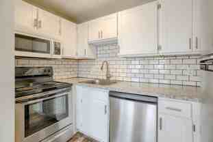 210 S 24th St #205 - Photo 1 of 1