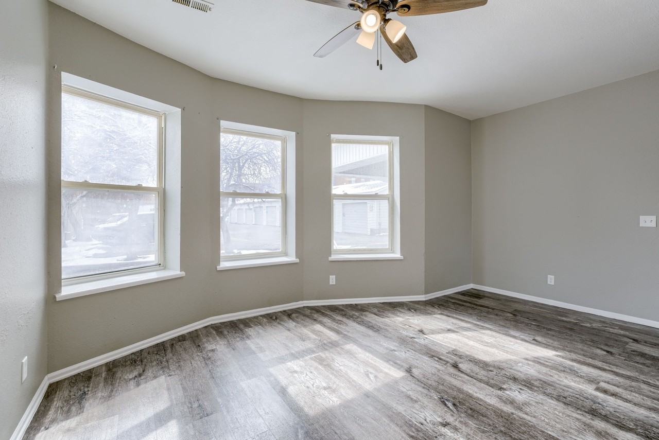 210 S 24th St #205 - Photo 7 of 20