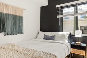 featured image of 1823 Pelham Avenue