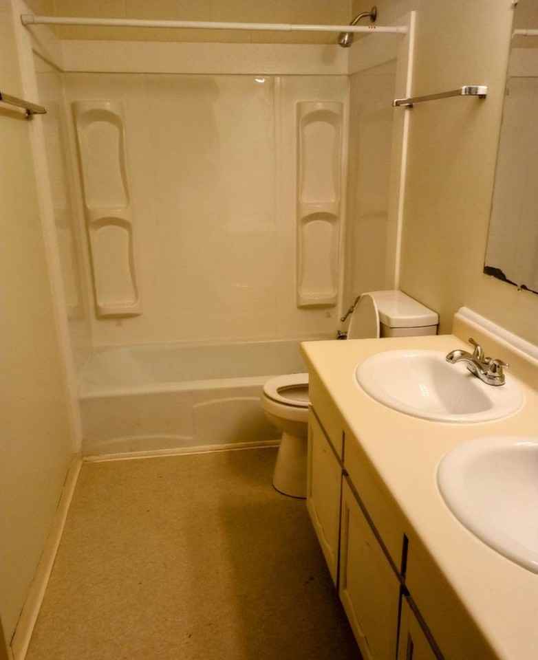 THE QUADS APARTMENTS - Photo 6 of 6