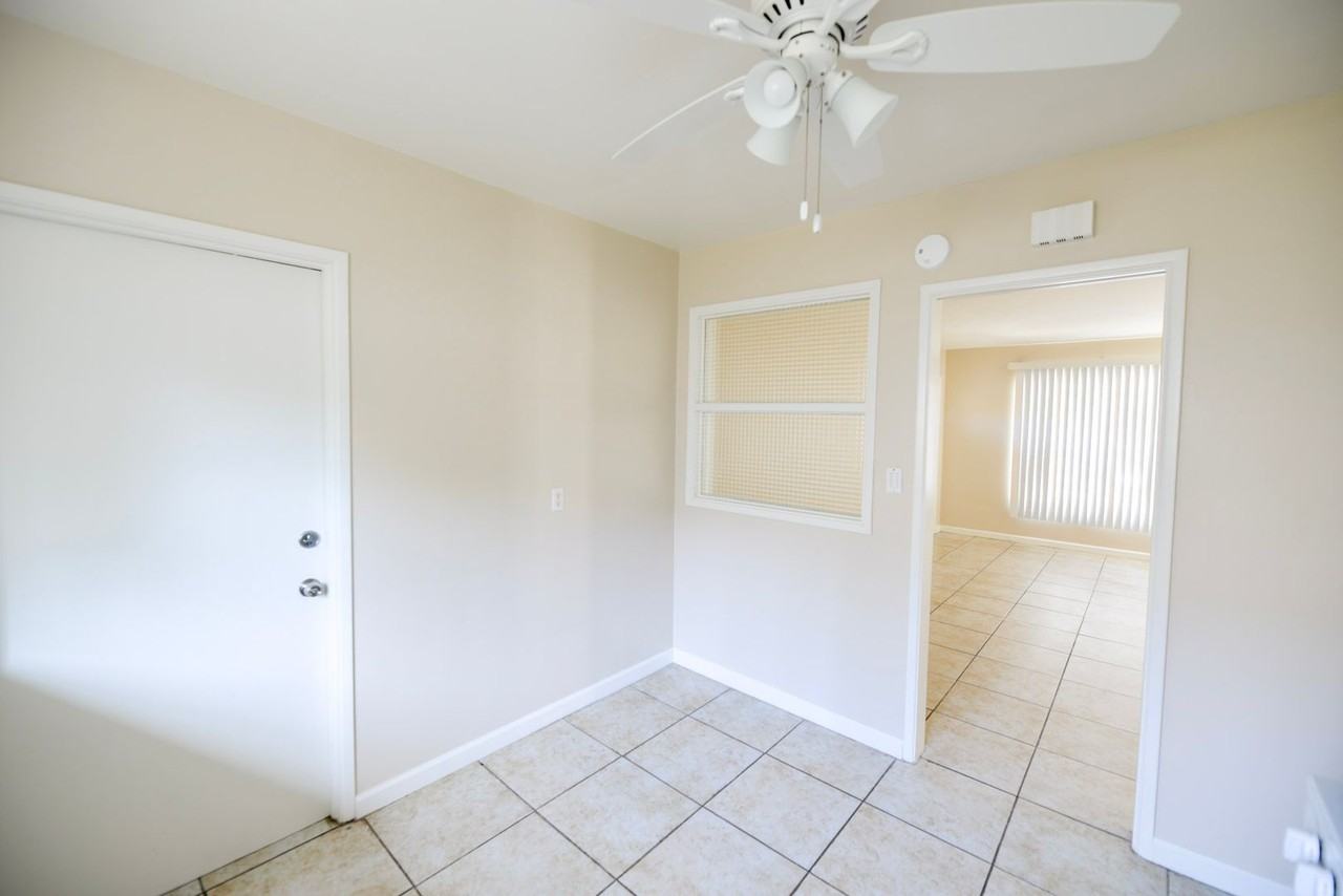 219 W Avenida Palizada - Photo 6 of 29