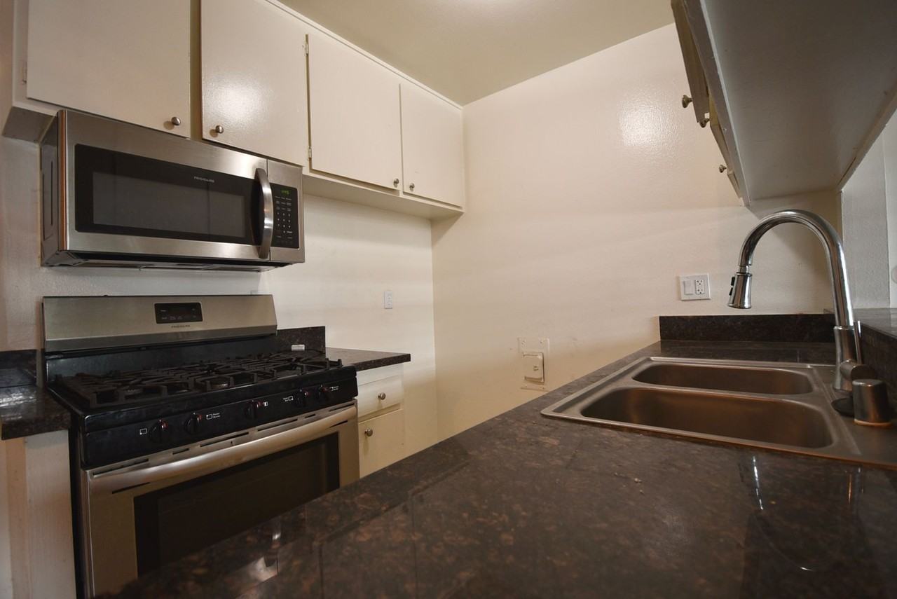 14142 - Photo 5 of 26