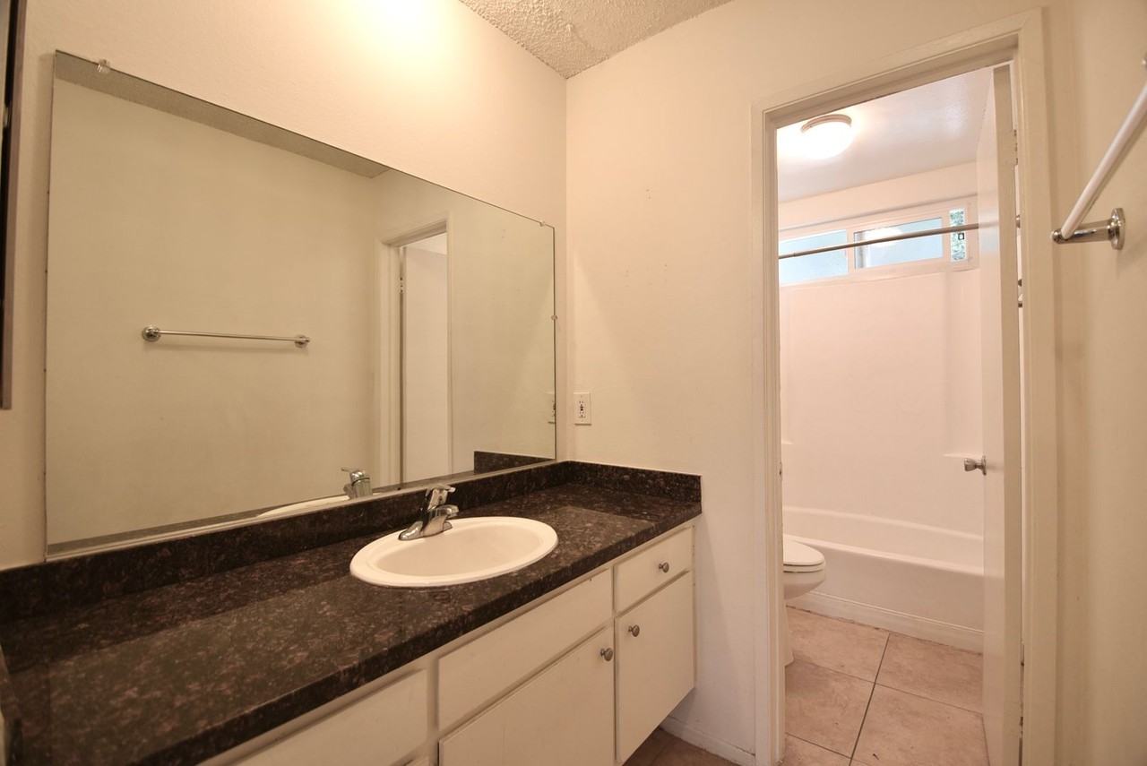 14142 - Photo 7 of 26