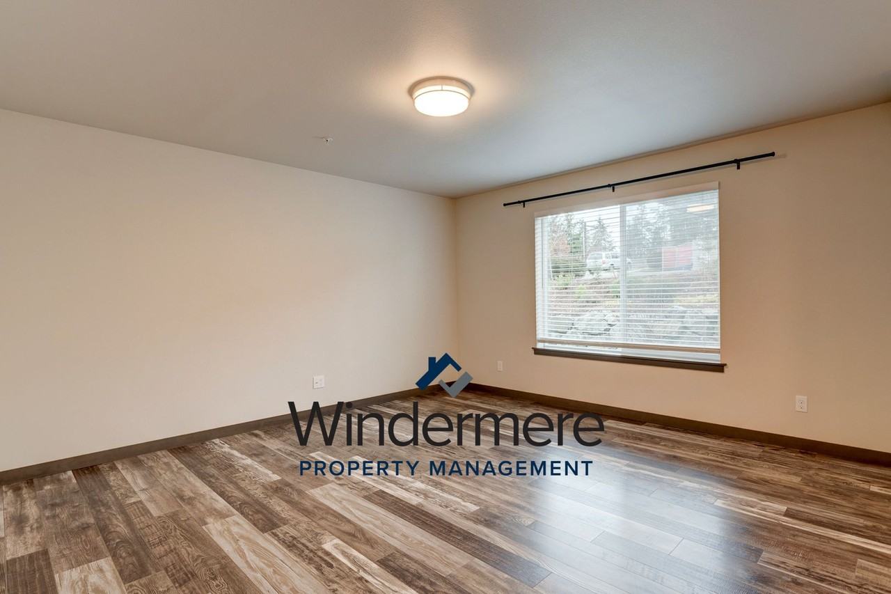1651 Sw Mulberry Pl #E101 - Photo 5 of 14