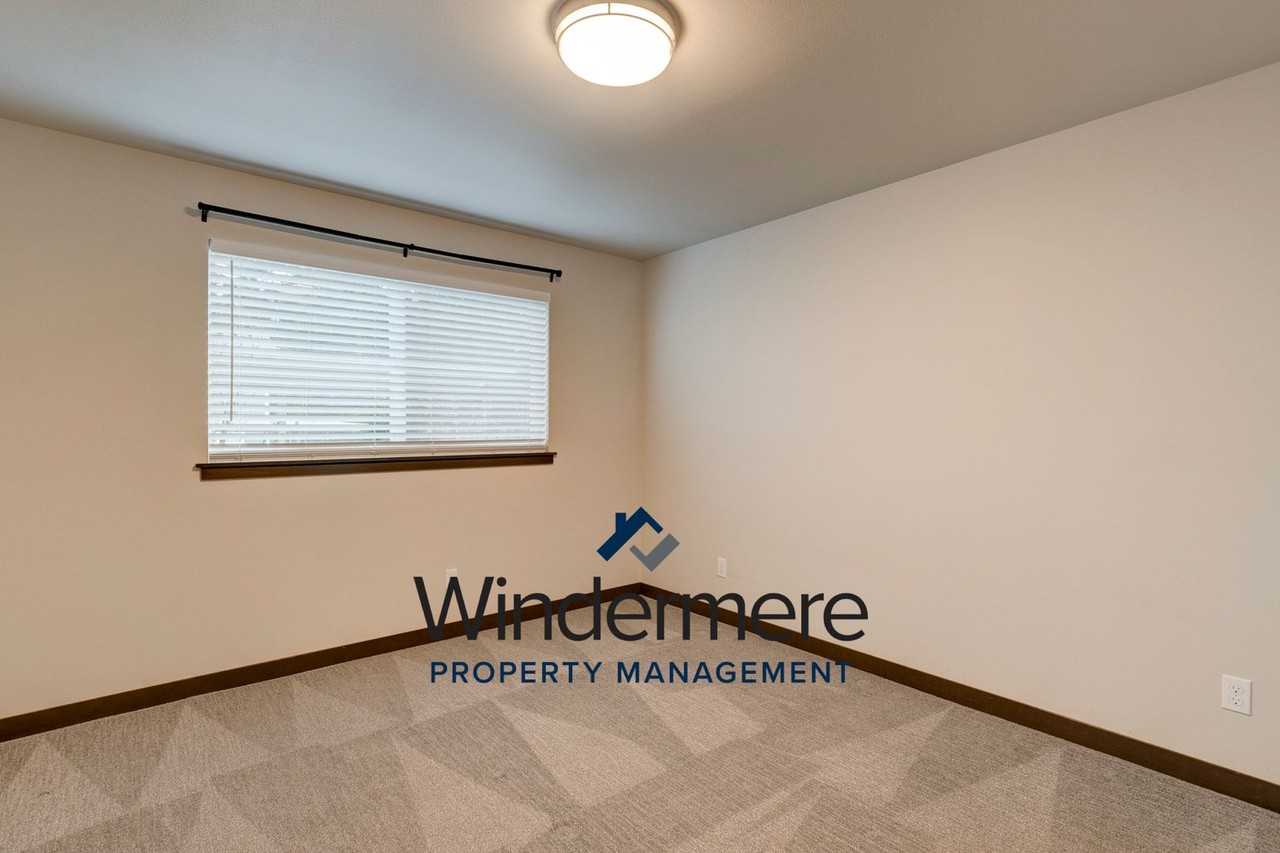 1651 Sw Mulberry Pl #E101 - Photo 6 of 14