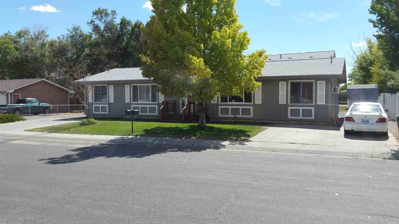 807-809 North Pointe Circle - Photo 3 of 15