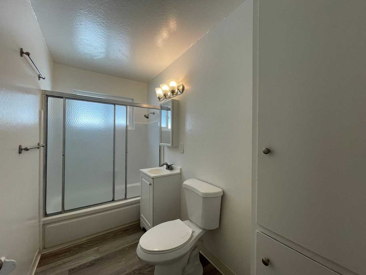 2307 I Street - Photo 6 of 17